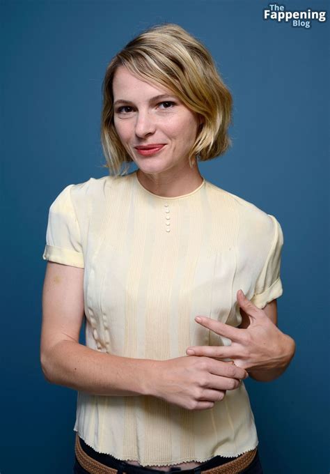 Amy Seimetz Nude: Porn Videos & Sex Tapes